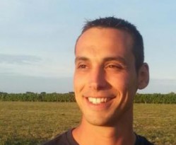  Ben jij een ondeugende vrouw met lang blond haar? 