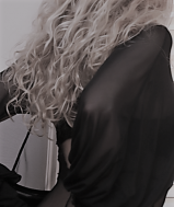  Madame L. - Meesteres van het Licht 